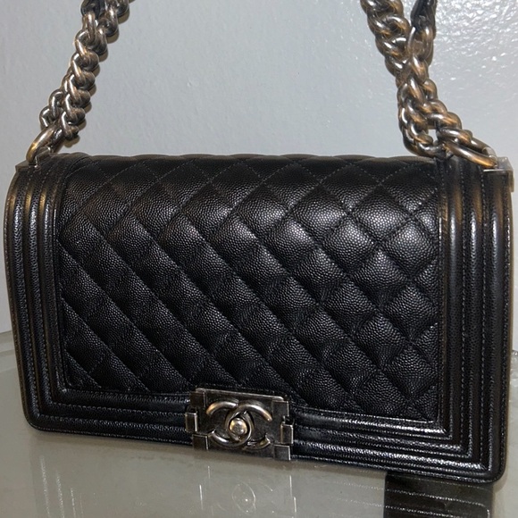 Chanel Caviar Quilted Medium Boy Flap Black - Picture 14 of 15